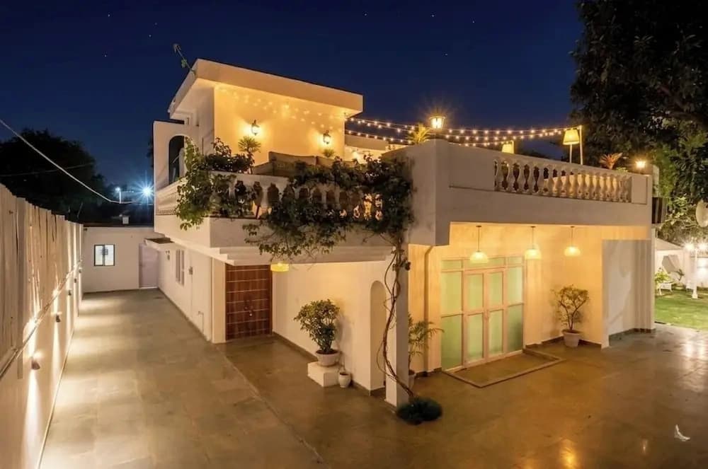 Hotel Casa Blanca 441 - photo 1