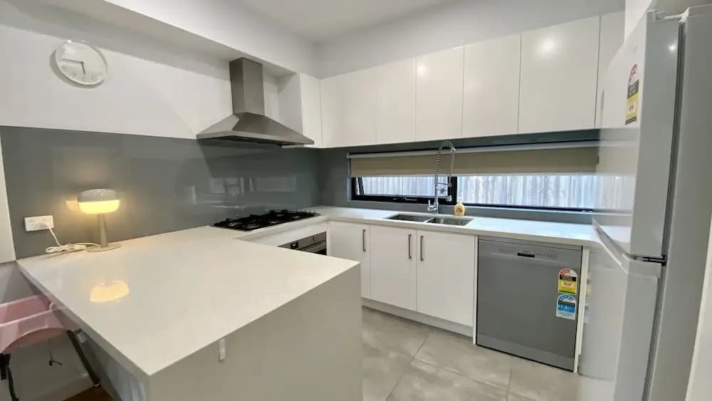 StayAU Modern 4BR Townhouse Bayswater - photo 15