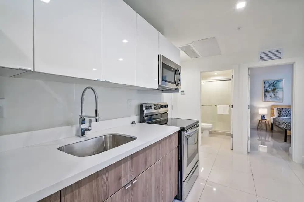 Miami Suite 206 - photo 11