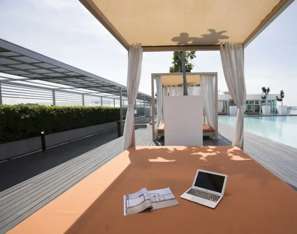 Sunset Rooftop 2 BR Suite - photo 2