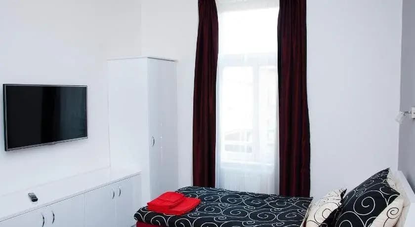 Krisco Apartments - photo 3