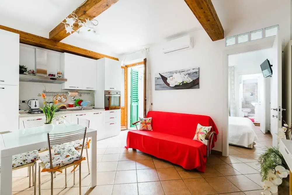 Florence Liona Apartments - photo 5