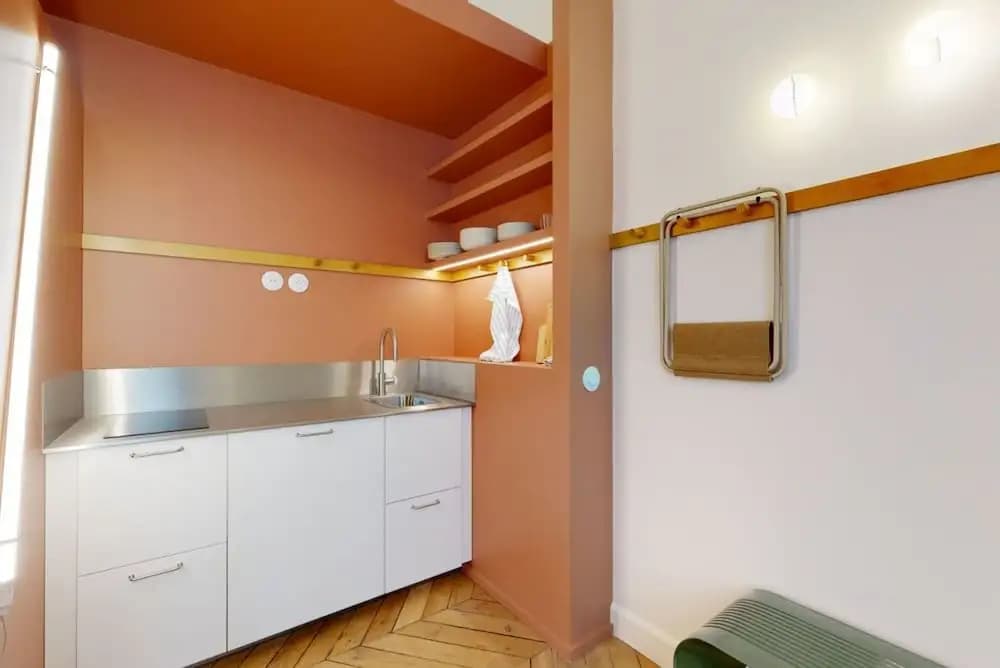 Joivy Pleasant 1-bed Flat w/ Shared Courtyard - photo 2