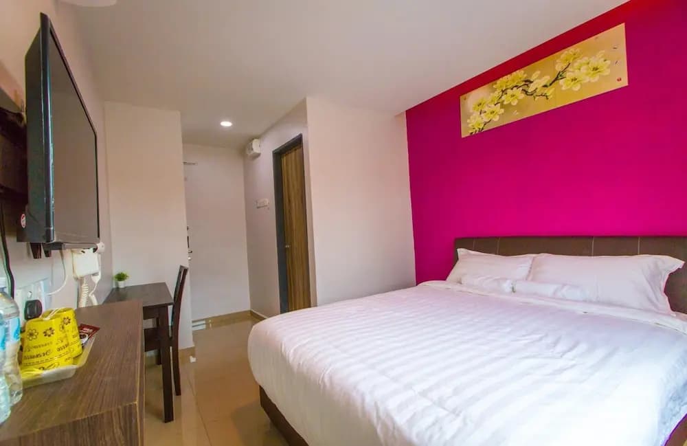 U Plus Budget Hotel - photo 17