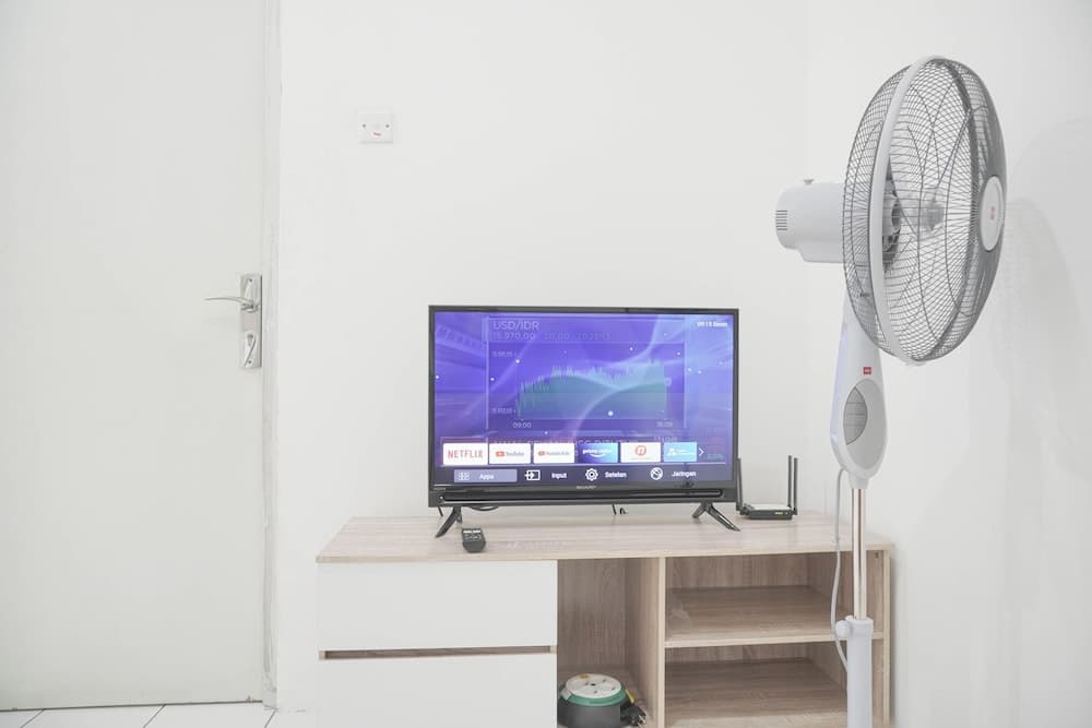 Good Place 1Br Menara Kebon Jeruk Apartment - photo 14