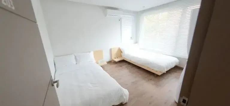 The Zip Guest House for Female Only - photo 2