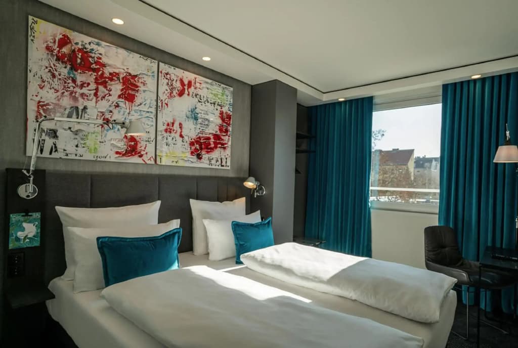 Motel One Berlin-Mitte - photo 6