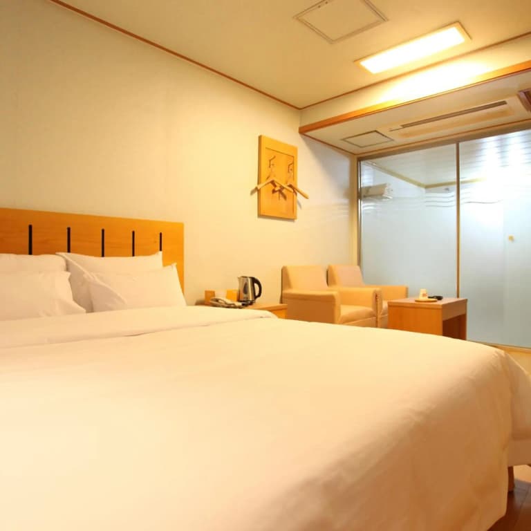 Prince Hotel - photo 19