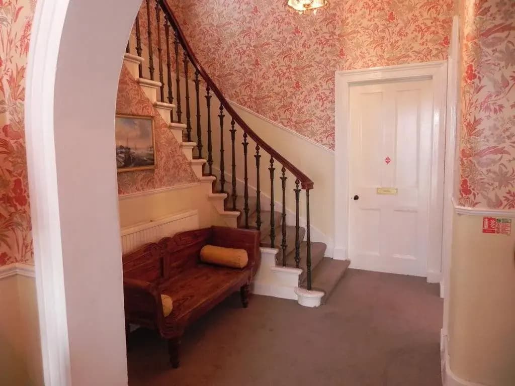 Ashlyn Guest House - photo 8