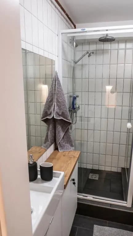 Bachelor Apartment - photo 8