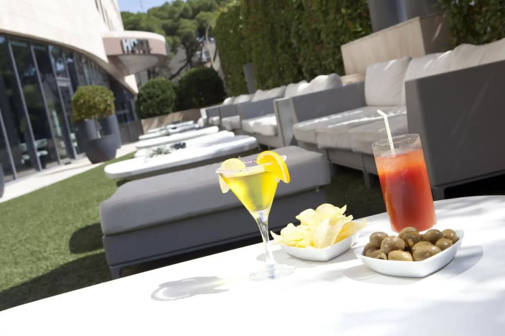 Hotel Maydrit Airport - photo 14