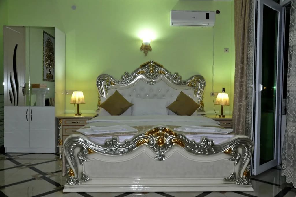 Hotel White Palace - photo 4