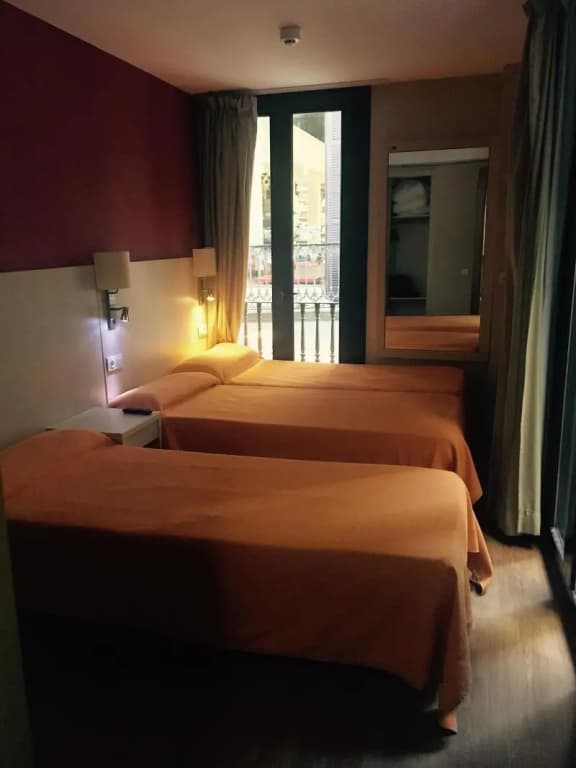 Hostal Fina - photo 3