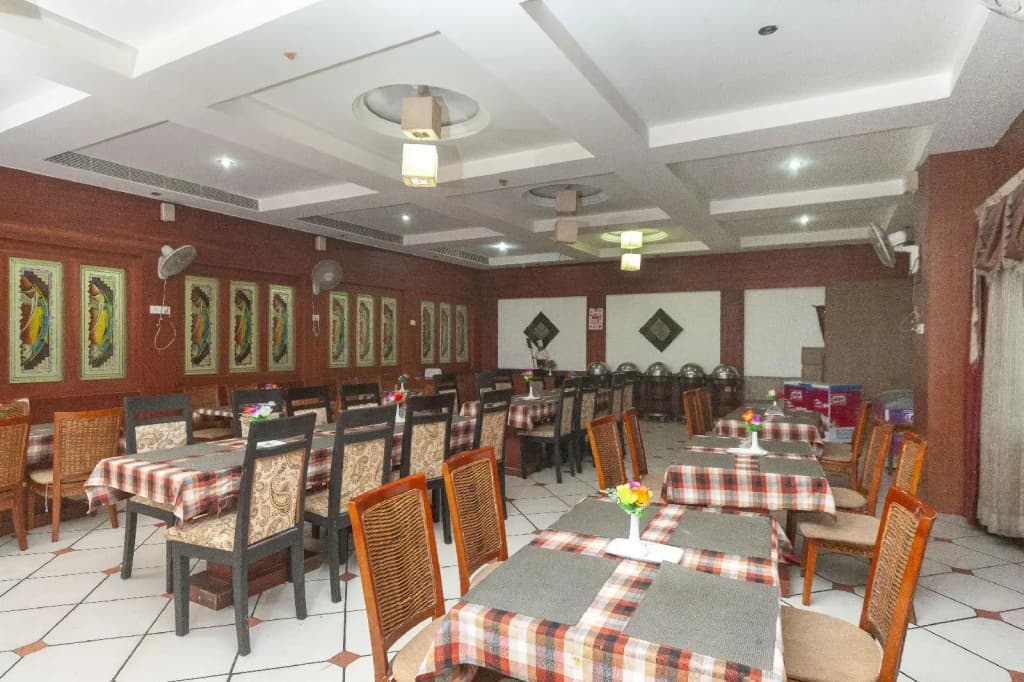 Oyo 12075 Hotel Regalia Retreat - photo 14