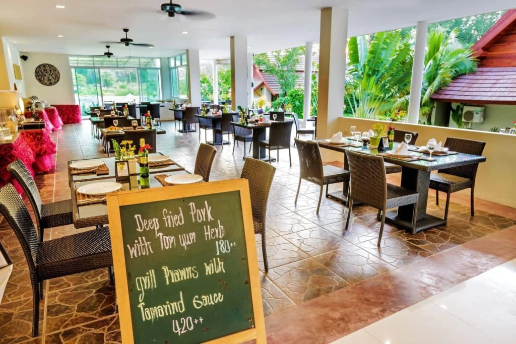 L'esprit de Naiyang Beach Resort - photo 19