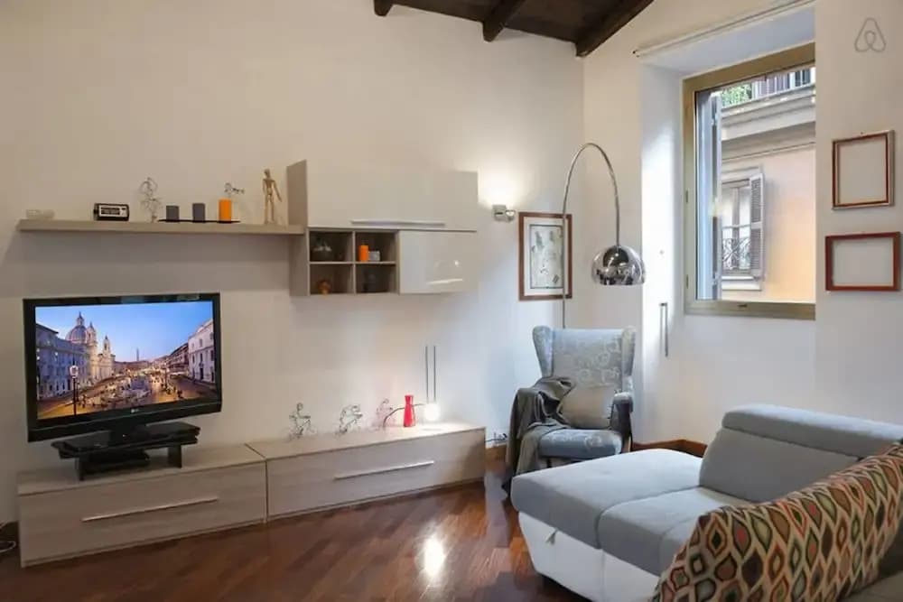Large and Elegant 3 bed Flat in Central Location! - photo 5
