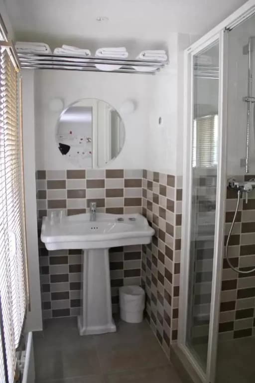 Hôtel Les 3 Poussins - photo 10
