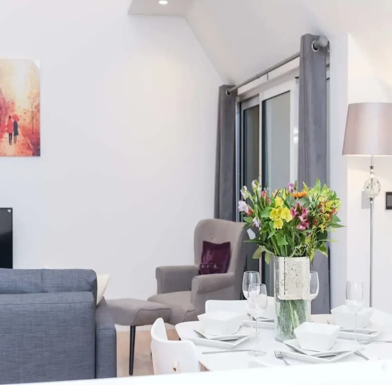 Ealing Studio Apartments - photo 6