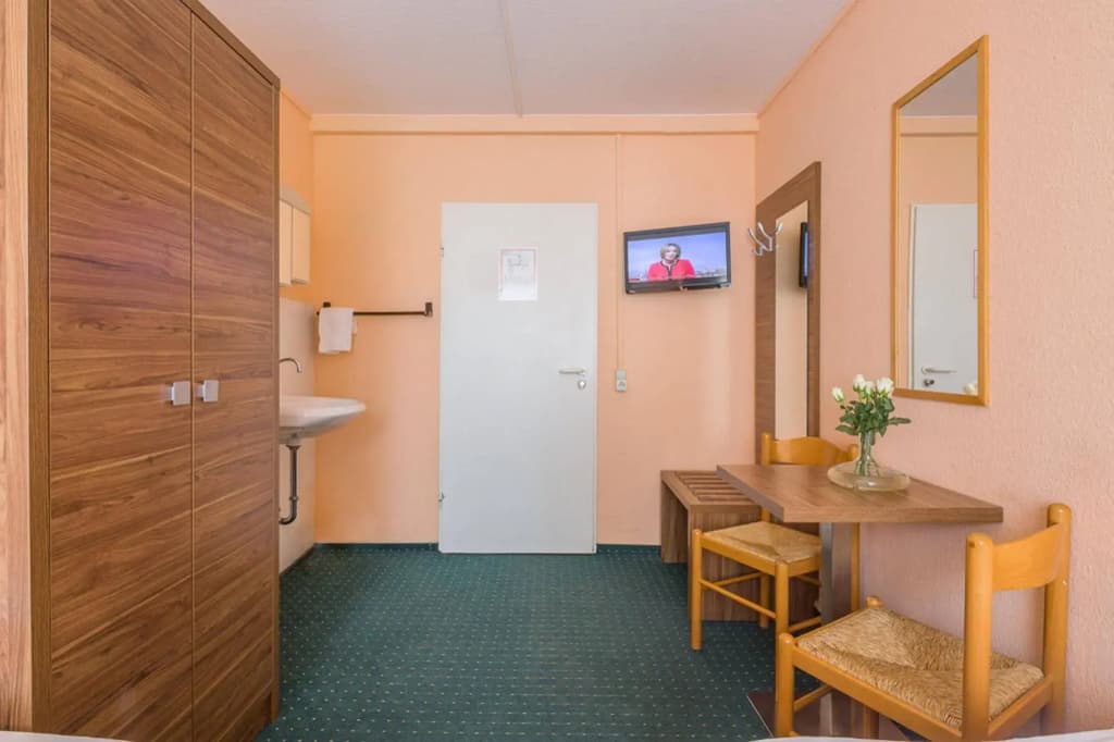 City Hotel Ansbach - photo 11