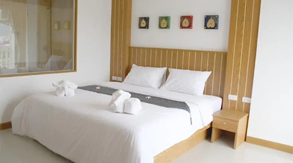 Santi White House Patong Hotel - photo 2