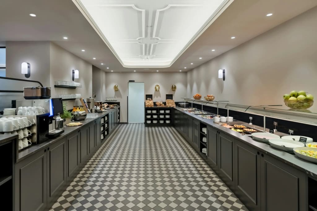 Hotel Astoria Vienna, Curio Collection by Hilton - photo 12