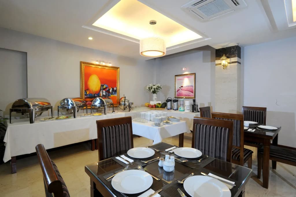Gallant Hotel - photo 17