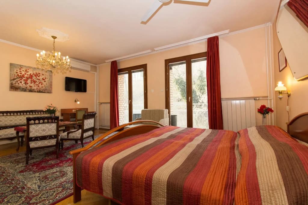 Budavar Bed and Breakfast - photo 3