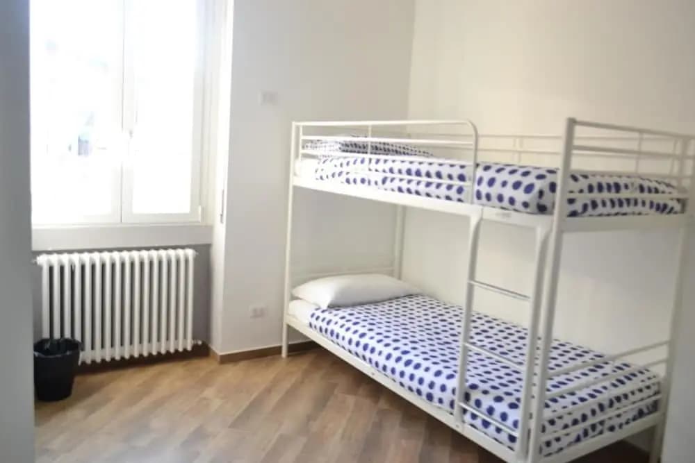 Gloria Hostel - photo 11