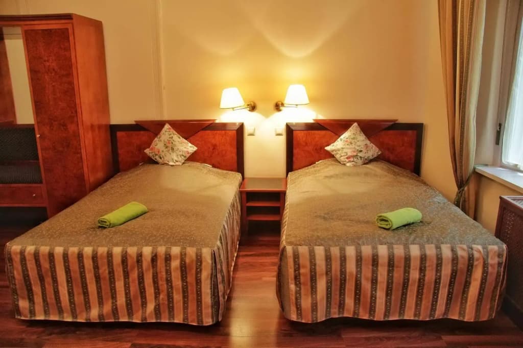 Evergreen Budapest Bed & Breakfast and Guest House - photo 3