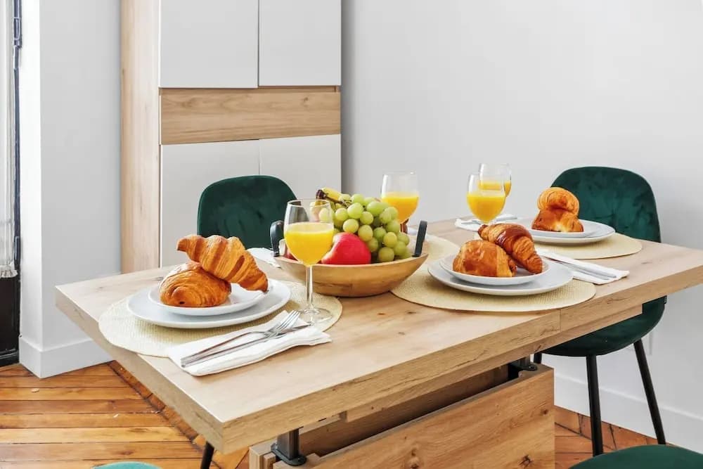 Bright Parisian 1BR by Champs - photo 9