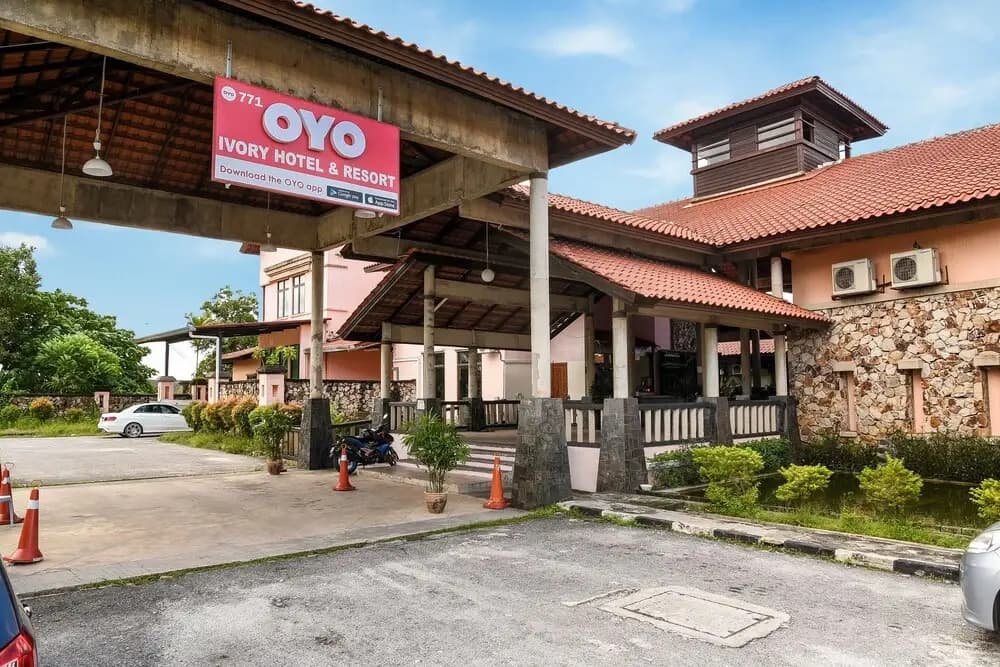 Collection O Ivory Hotel & Resort - main photo