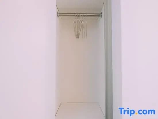 Minimalist Loft 99: Namba Compact Studio & 24/7 Gym - photo 17