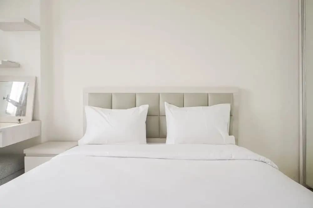 Minimalist And Homey 1Br At Belmont Residence Puri Apartment - main photo