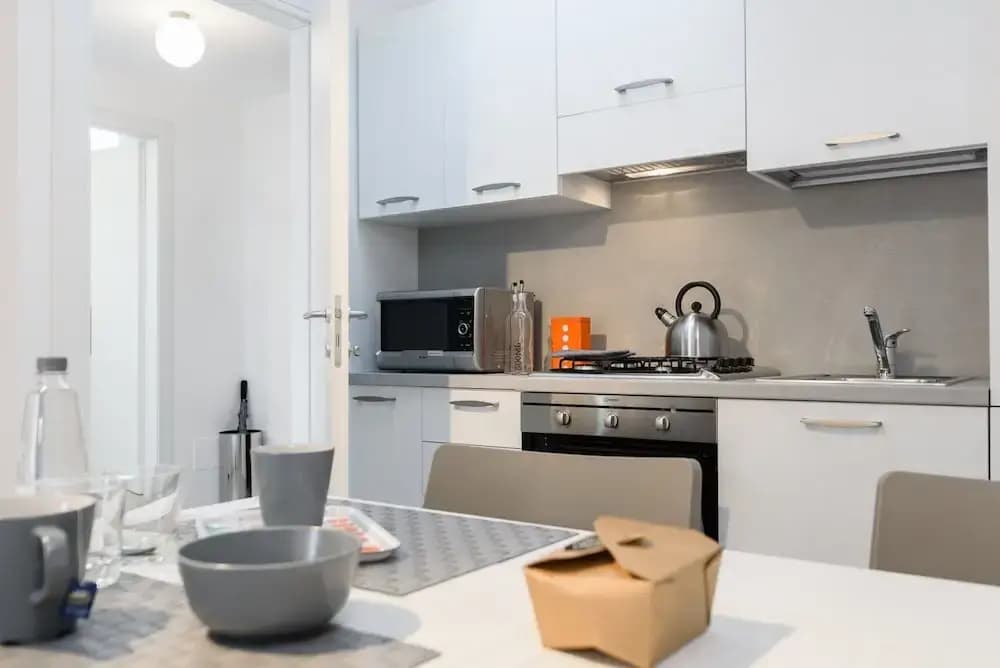 Hintown - Marina's White Apartment - main photo