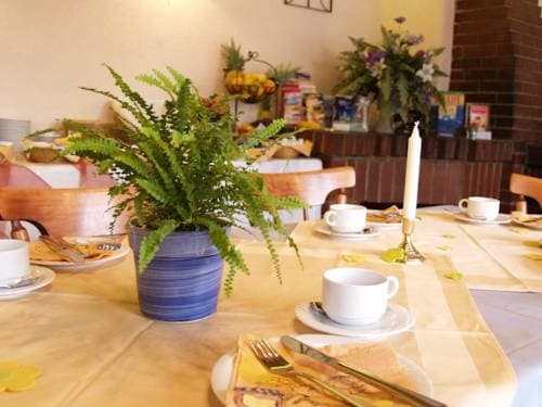 Hotel Garni an der Gropiusstadt - photo 2