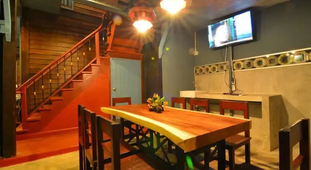 La Moon Hostel - photo 12