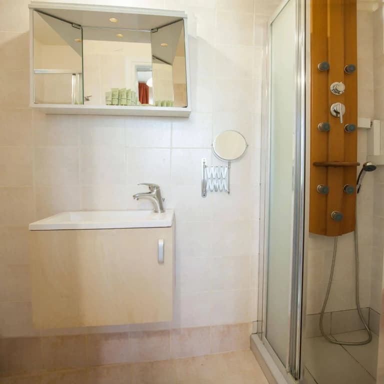 Kimon Athens Hotel - photo 9