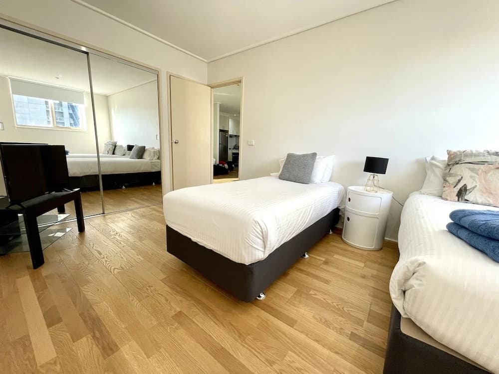 Readyset Apartments at Dockside - photo 13