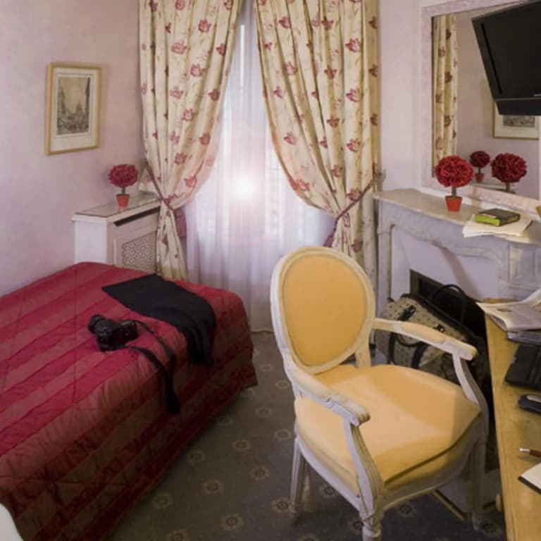 Hôtel Gavarni - photo 28