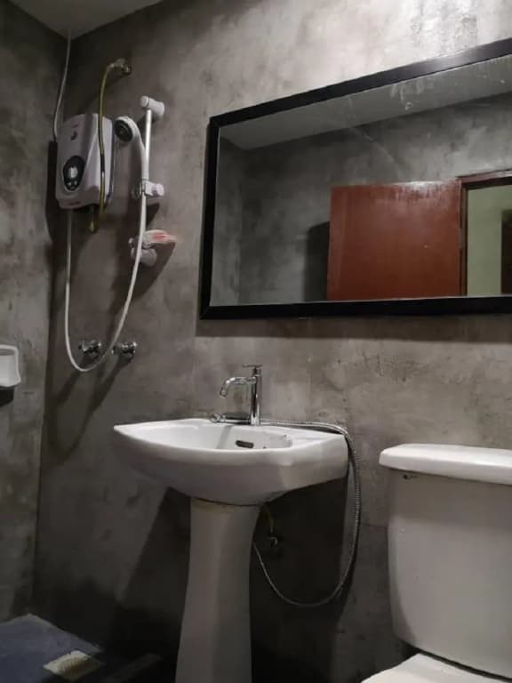 Hotel Sarina - photo 6