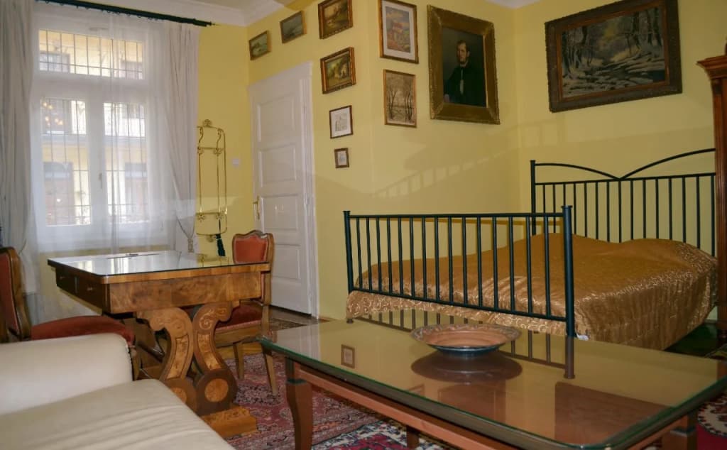 Central Market Apartments - photo 11