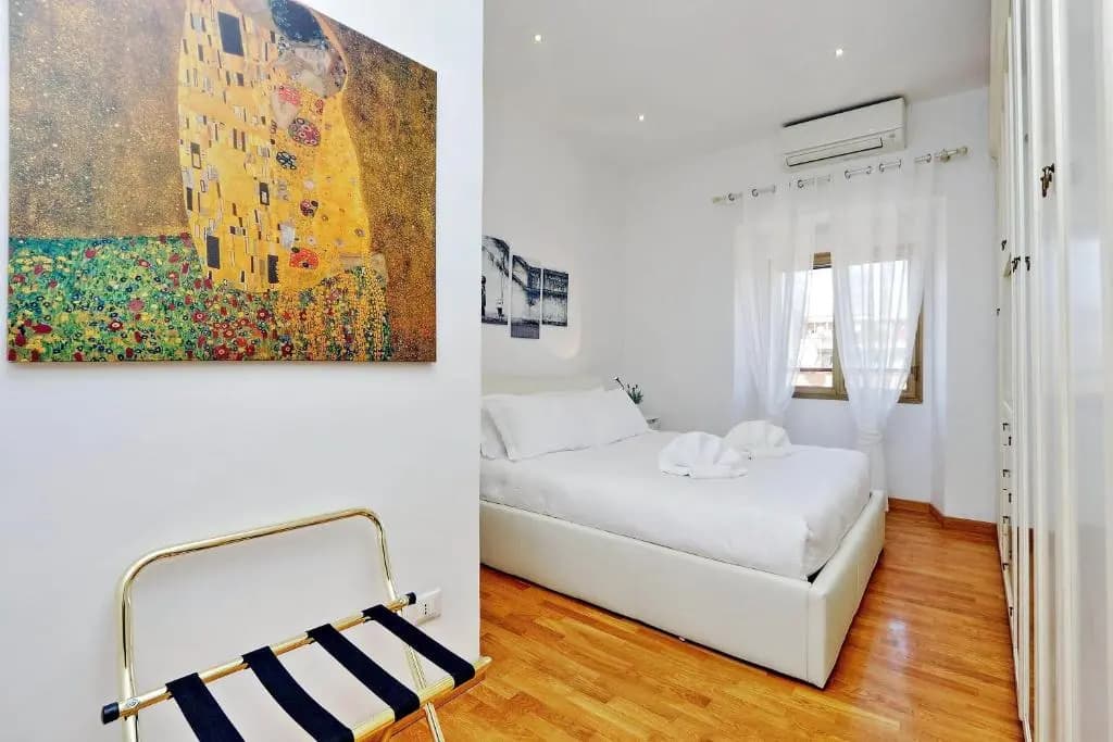 Cozy Leone - My Extra Home - photo 2
