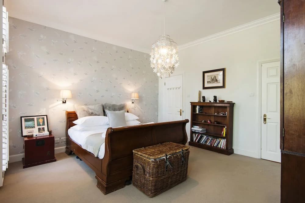 Enchanting Southfields Home by King George's Park - photo 3