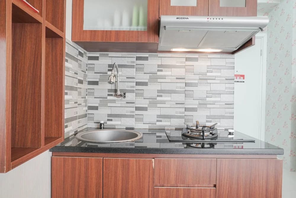 Modern Studio at Green Pramuka City Apartment - photo 6