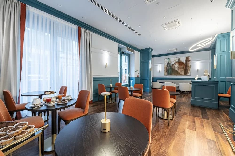 Glimpse Hotel - photo 12