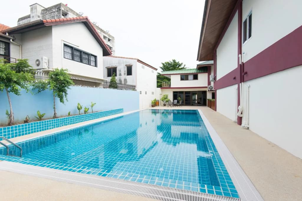 The President Hotel at Chokchai 4 - photo 18