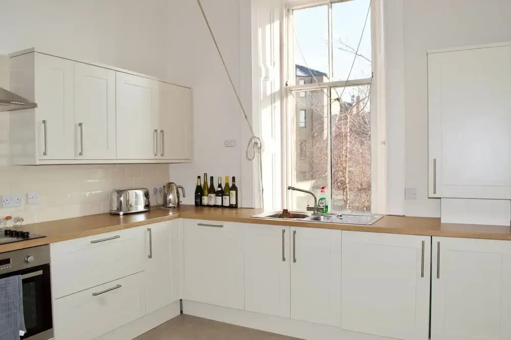 Luxury Edinburgh Home - photo 14