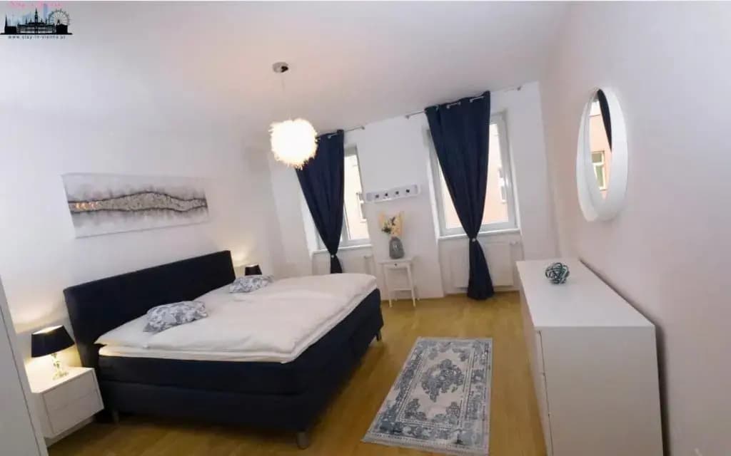 Charming & Large Flat near CentralStation Apt7 - photo 3