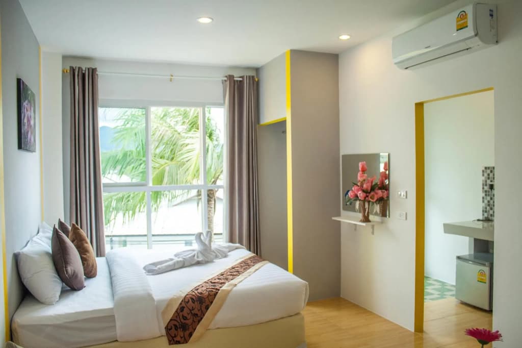 The Sunflower Holiday Hostel - photo 12