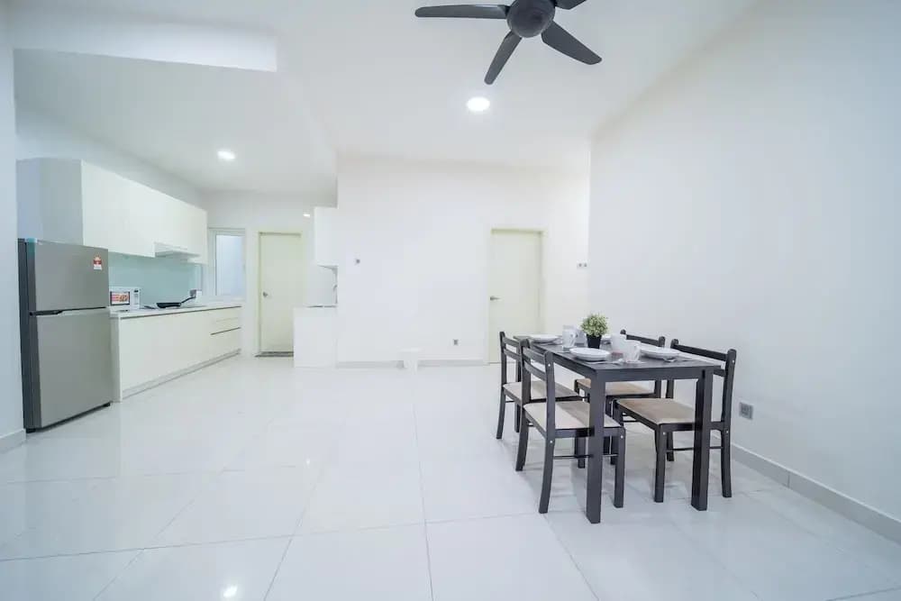 OYO Home 89449 Fancy 2 Bedroom Crest Residence - photo 29